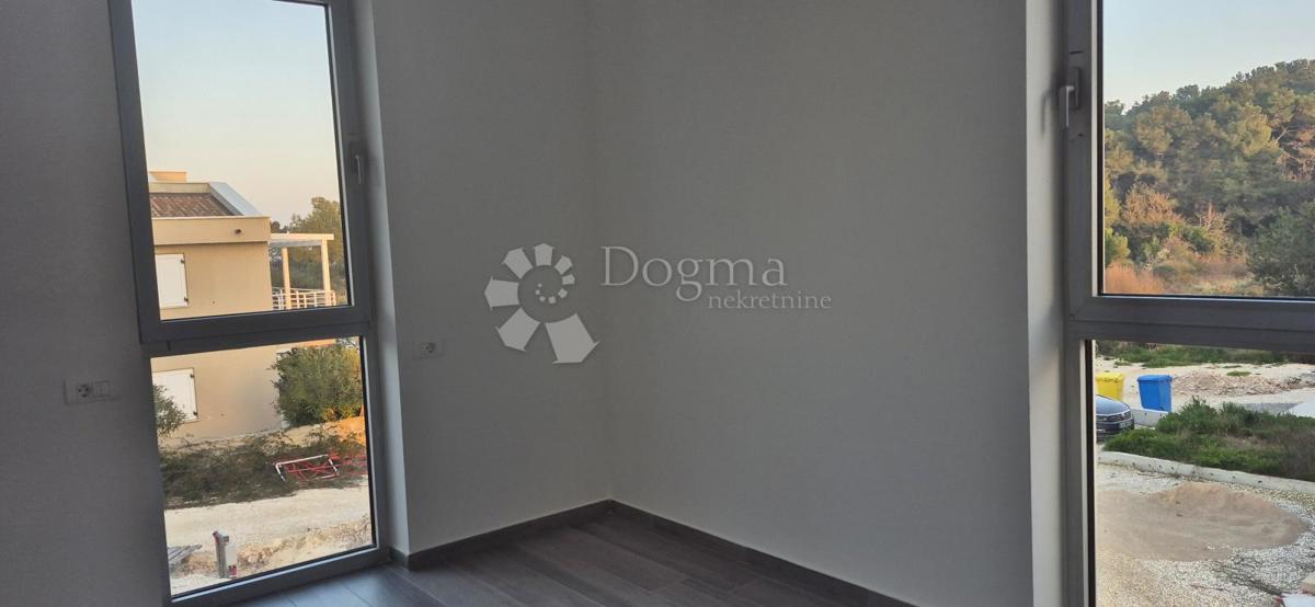 Dvosobno stanovanje v novogradnji 1 km od morja, površina 54,47 m2