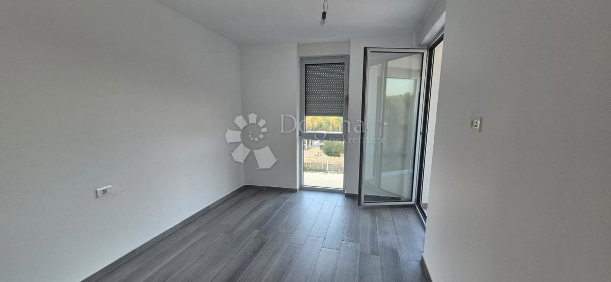 Dvosobno stanovanje v novogradnji 1 km od morja, površina 54,47 m2