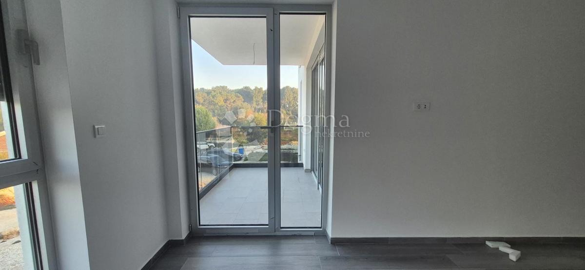 Dvosobno stanovanje v novogradnji 1 km od morja, površina 54,47 m2