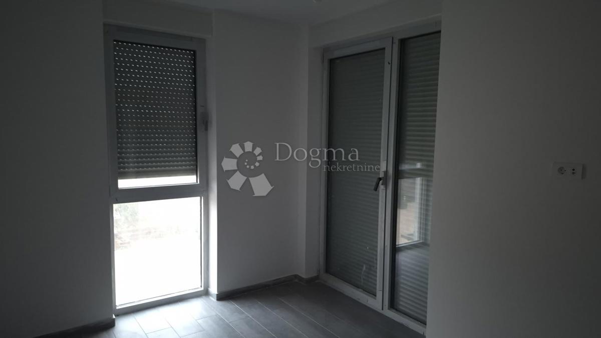 Dvosobno stanovanje v novogradnji 1 km od morja, površina 54,47 m2