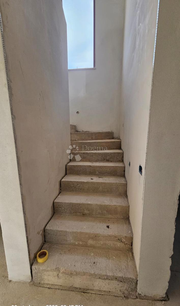 Hiša Kaštelir, Kaštelir-Labinci, 190m2