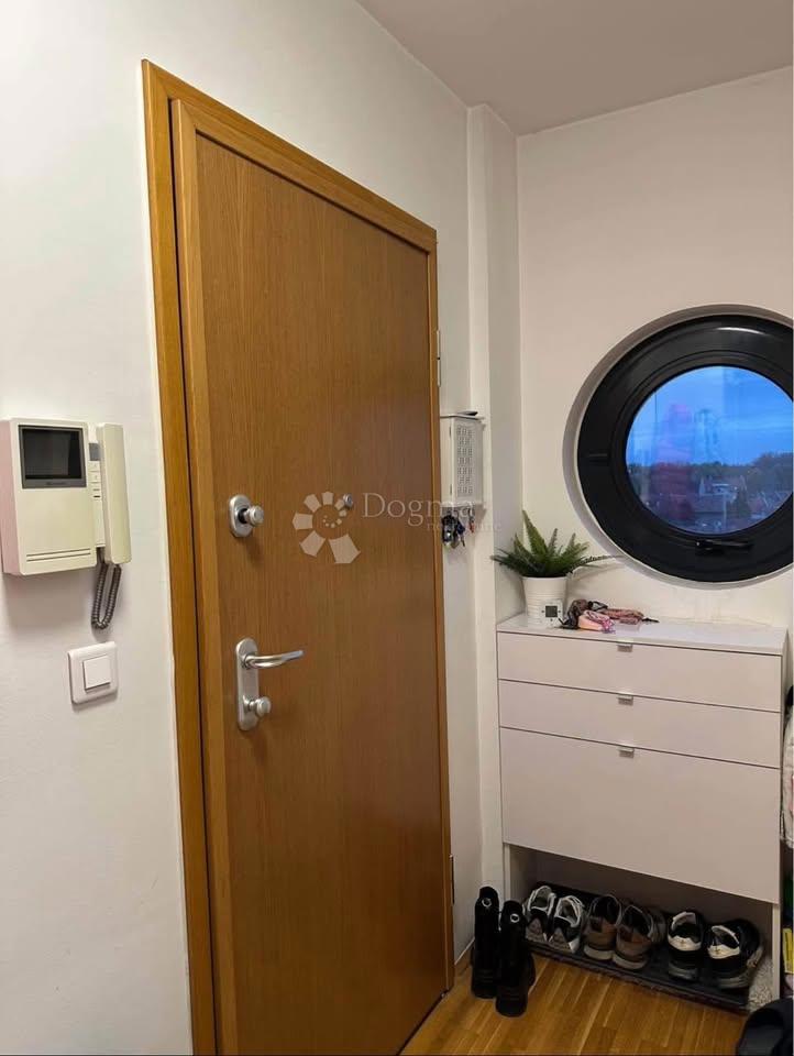 Stanovanje Retfala, Osijek, 74,92m2