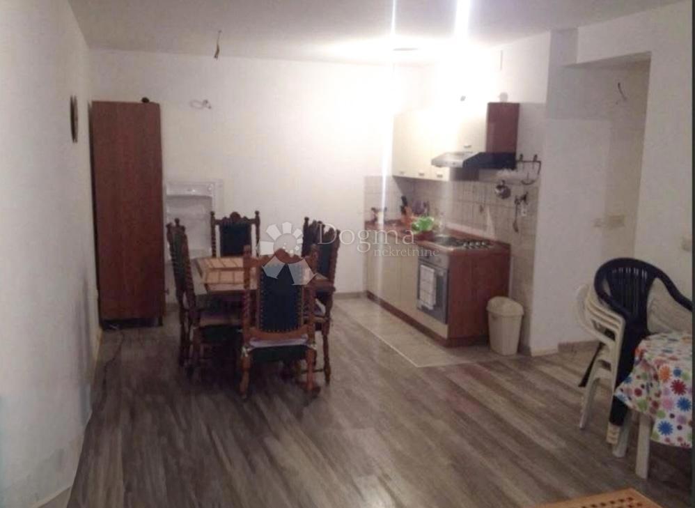 Hiša Grebaštica, Šibenik - Okolica, 150m2