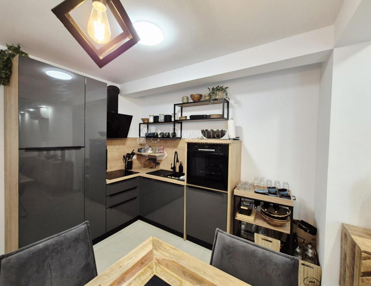 Stanovanje Mastrinka, Trogir - Okolica, 65m2