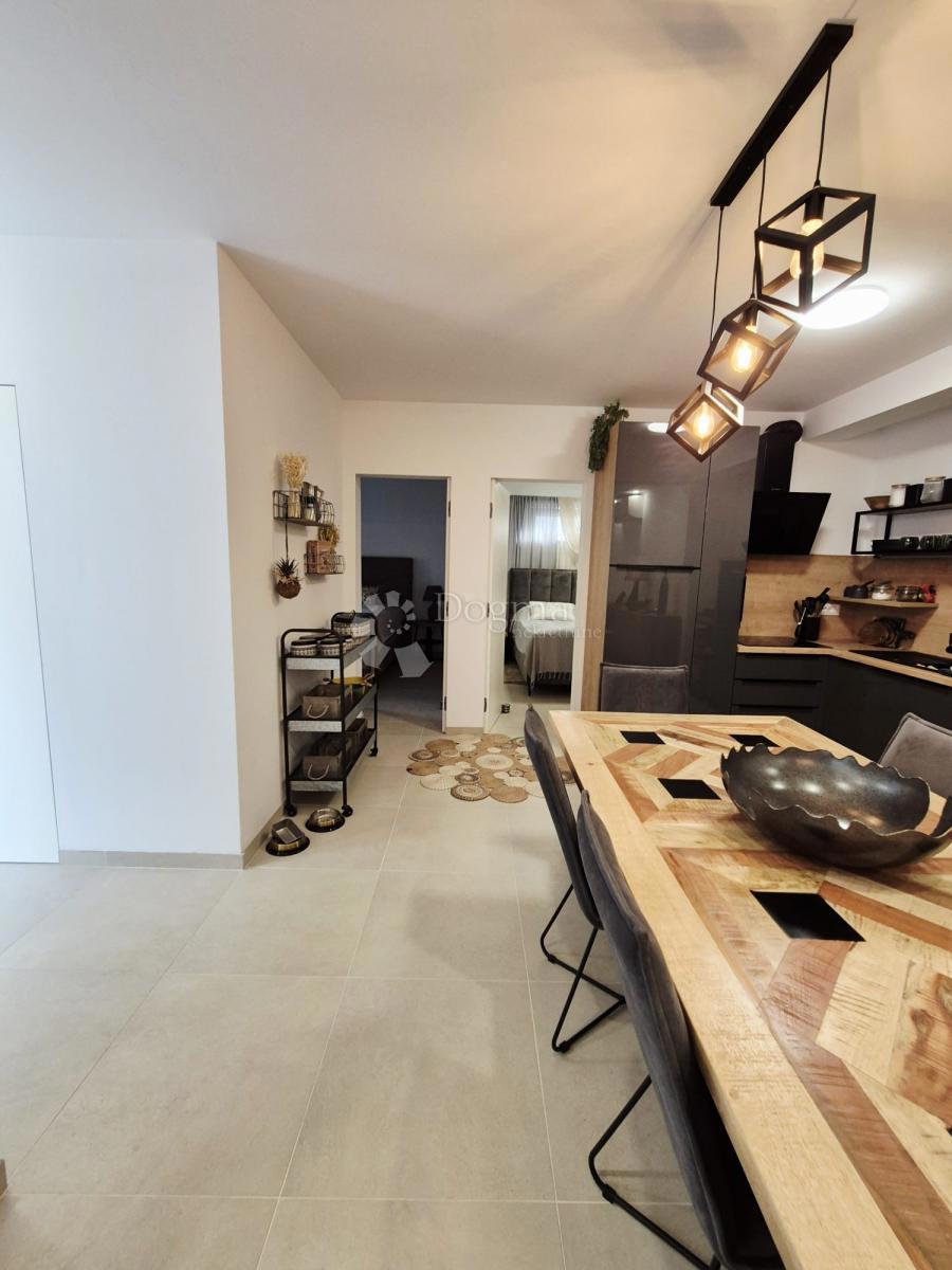 Stanovanje Mastrinka, Trogir - Okolica, 65m2