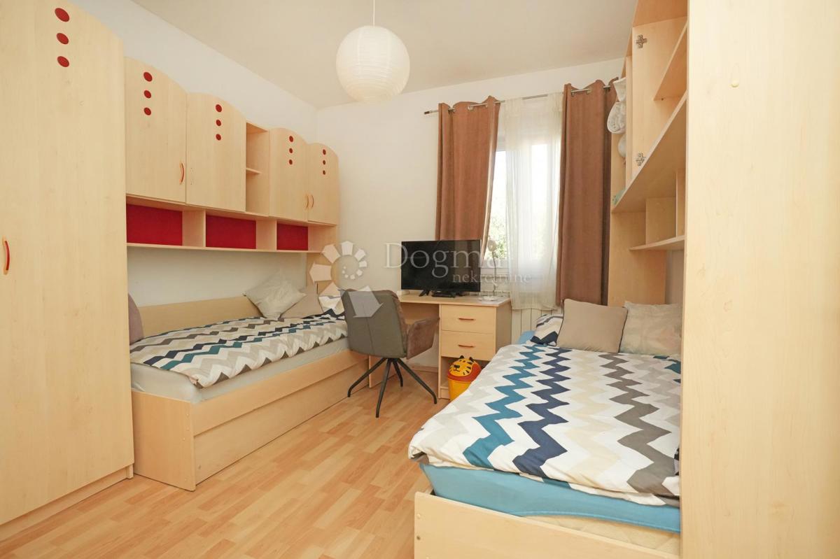 Stanovanje Štinjan, Pula, 70,02m2