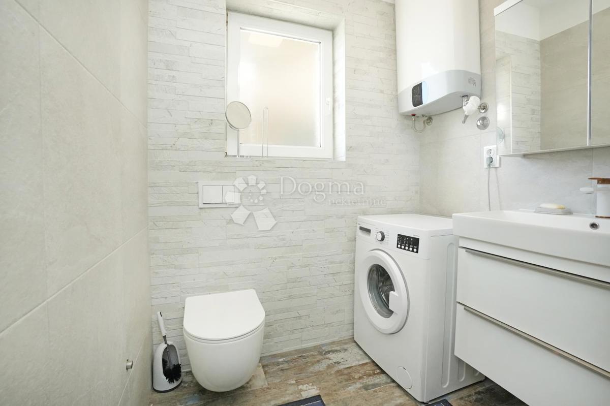 Stanovanje Štinjan, Pula, 70,02m2