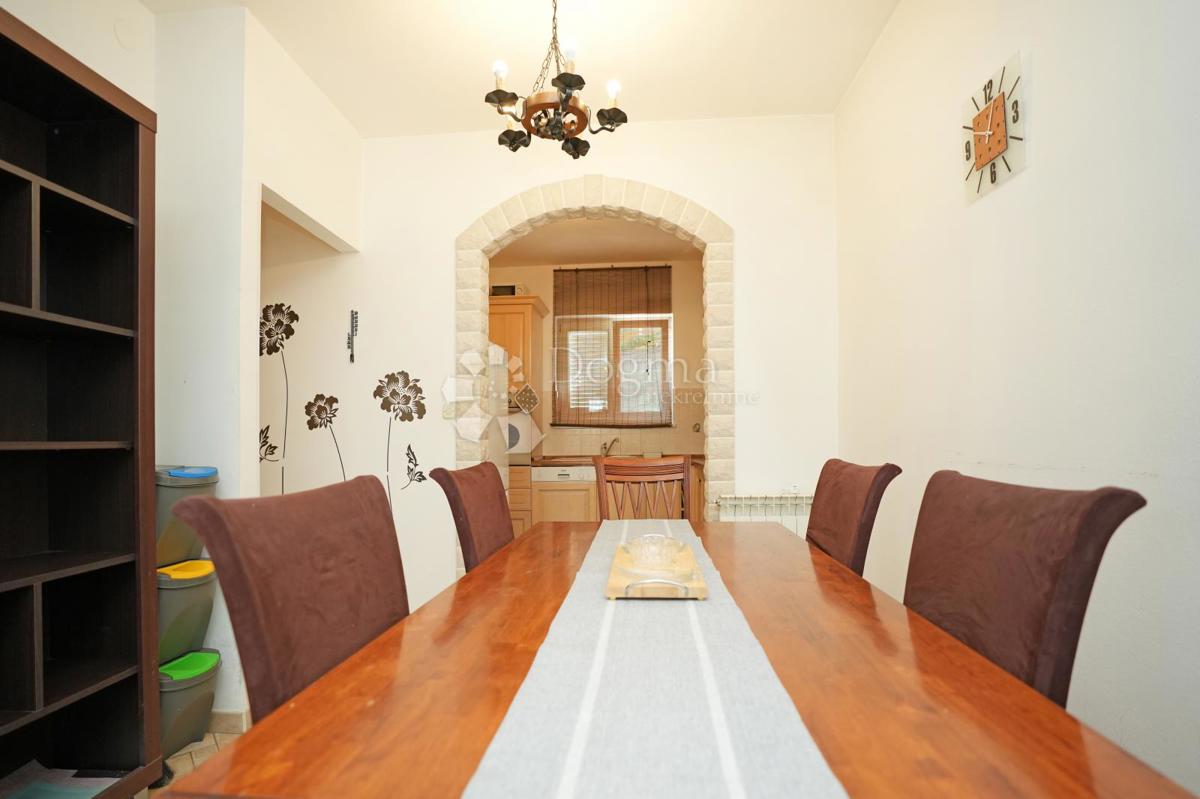 Stanovanje Štinjan, Pula, 70,02m2