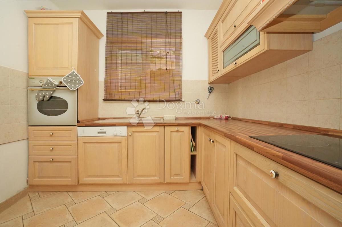 Stanovanje Štinjan, Pula, 70,02m2