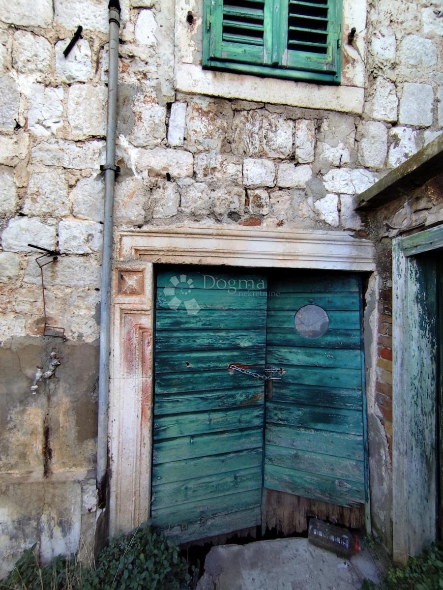 Hiša Dolac, Šibenik, 135m2