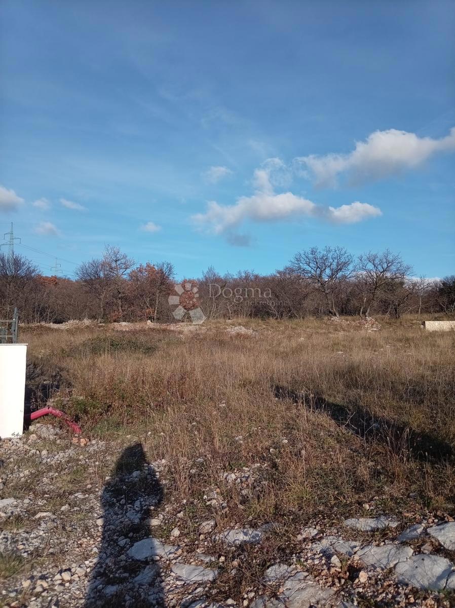 Zazidljivo zemljišče Krasica, Bakar, 650m2