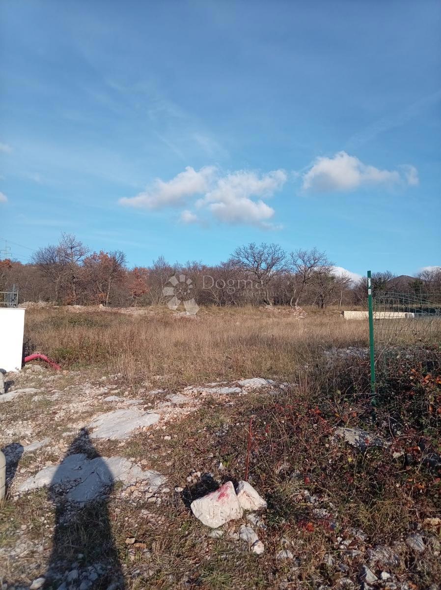Zazidljivo zemljišče Krasica, Bakar, 650m2