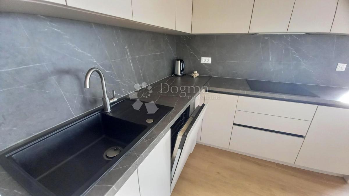 Stanovanje Makarska, 66,57m2