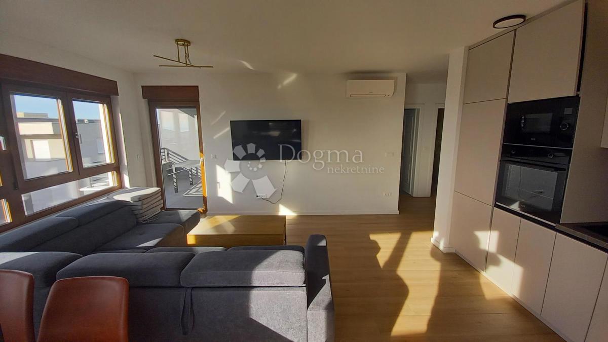 Stanovanje Makarska, 66,57m2