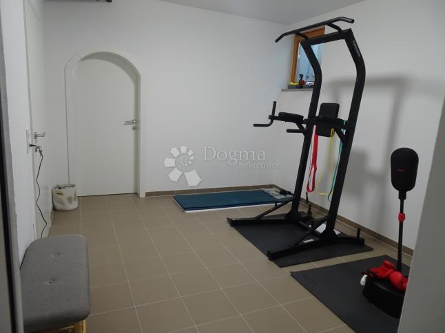 Hiša Biograd na Moru, 216m2