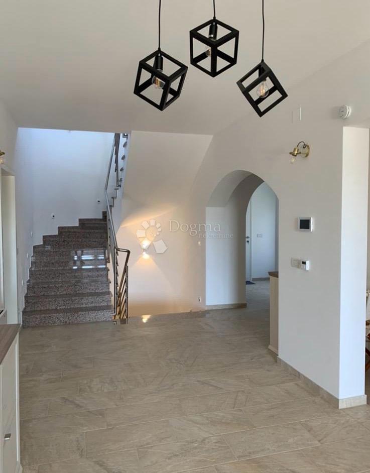 Hiša Biograd na Moru, 216m2