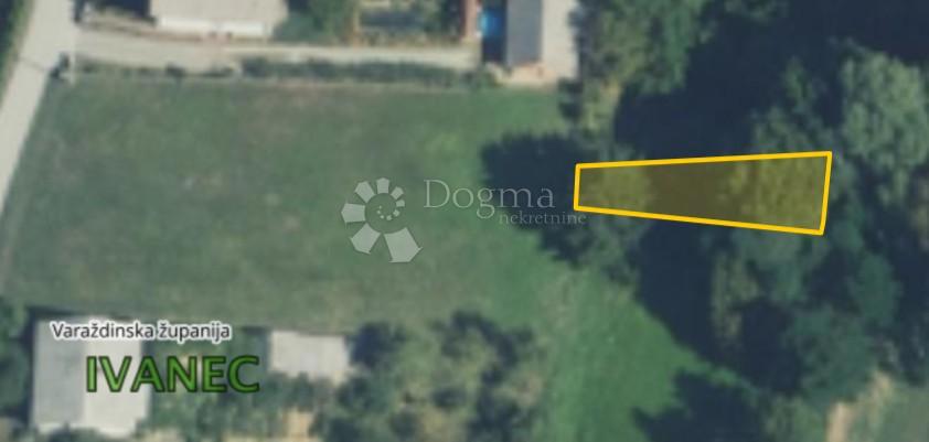 Zazidljivo zemljišče Ivanec, 1.656m2