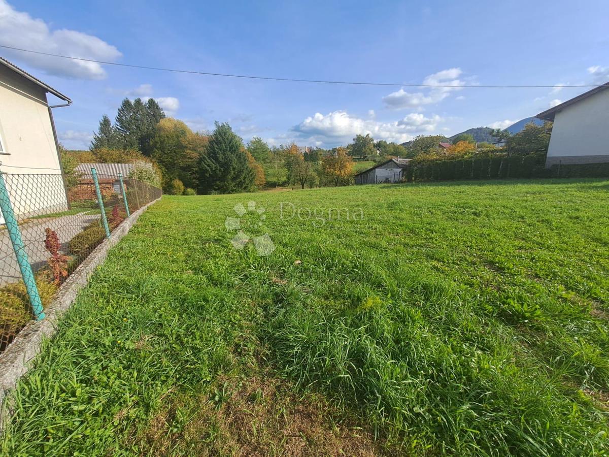 Zazidljivo zemljišče Ivanec, 1.656m2