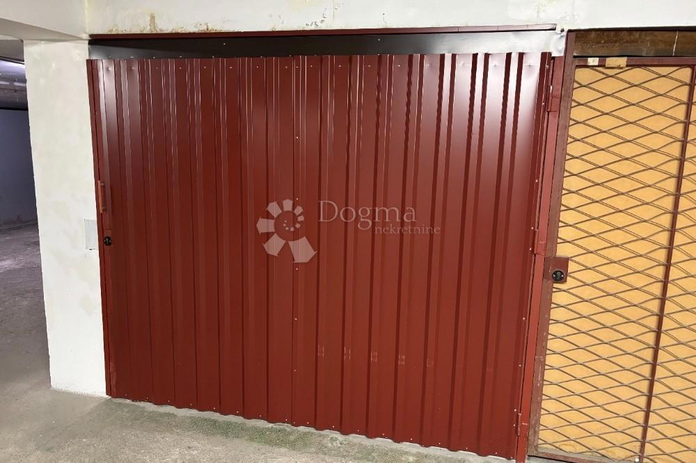 Garaža Ravnice, Maksimir, 15,50m2