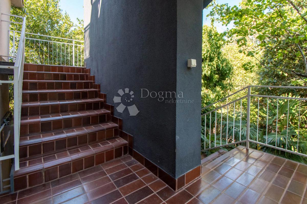 Stanovanje Valkane, Pula, 85m2