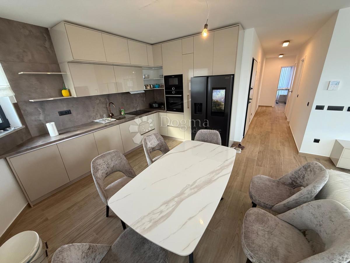 Apartma Petrčane, Zadar - Okolica, 180m2