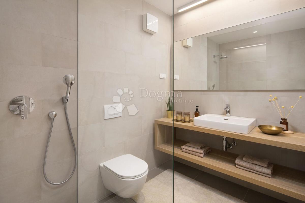 Hiša Novigrad, 255m2