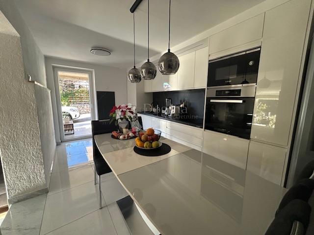 Stanovanje Kostrena, 75m2