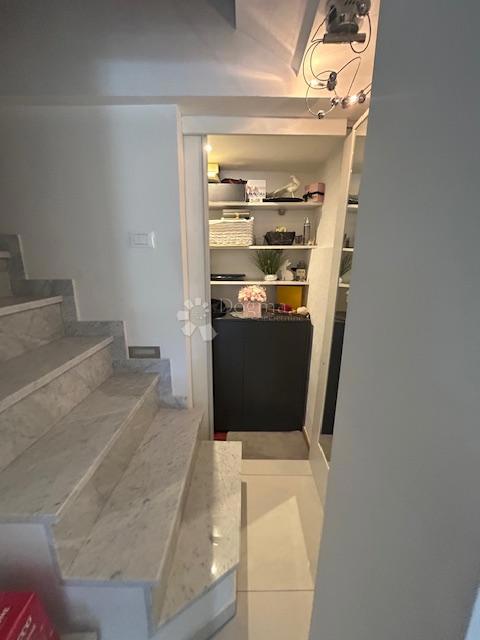 Stanovanje Kostrena, 75m2