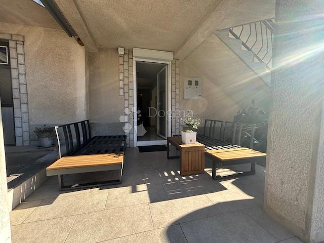 Stanovanje Kostrena, 75m2