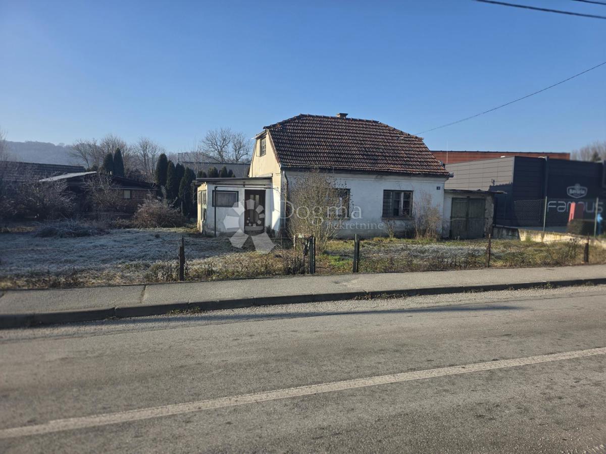 Zazidljivo zemljišče Sveti Križ Začretje, 823m2