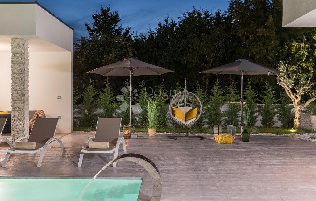 Hiša Svetvinčenat, 308m2