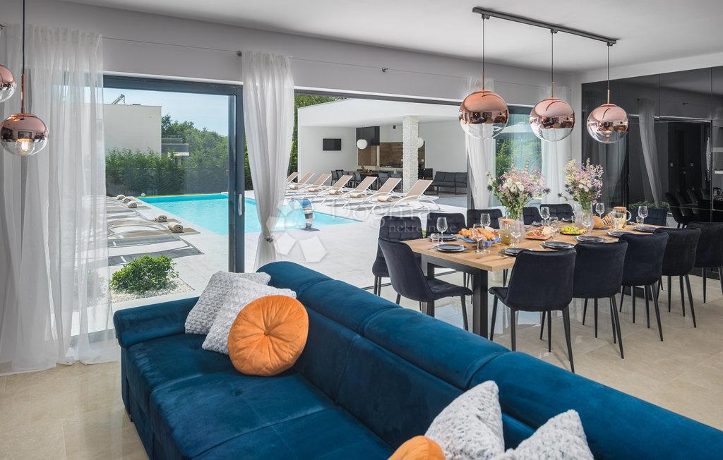 Hiša Svetvinčenat, 308m2