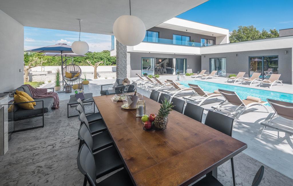 Hiša Svetvinčenat, 308m2