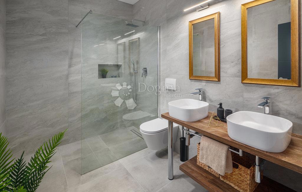 Hiša Svetvinčenat, 308m2