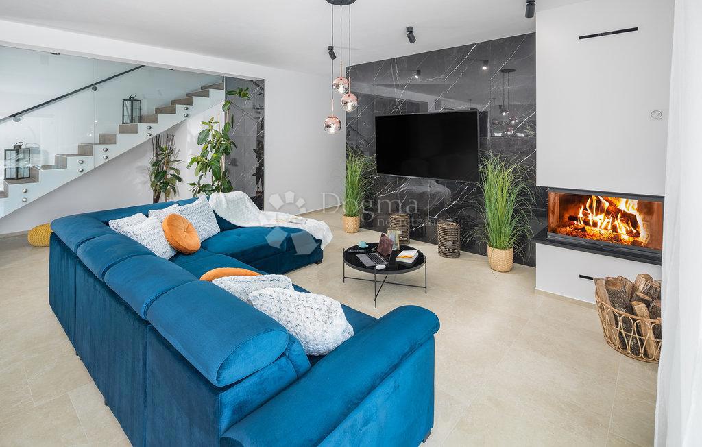 Hiša Svetvinčenat, 308m2