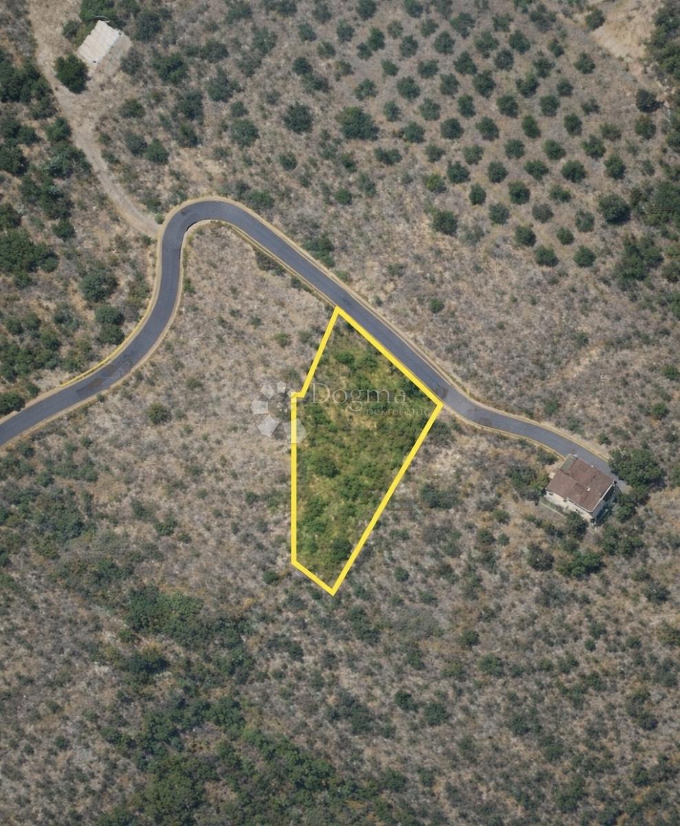 Zazidljivo zemljišče Vodice, 1.272m2