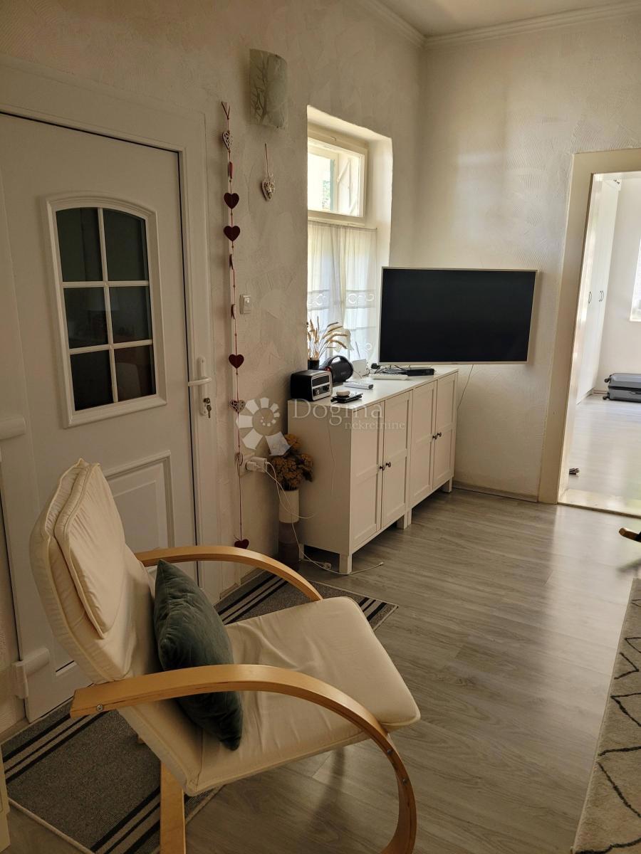 Hiša Brođanci, Bizovac, 179m2