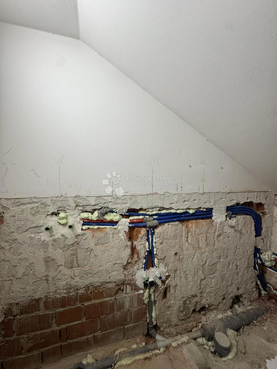 Hiša Nova Diklenica, Kapela, 266m2