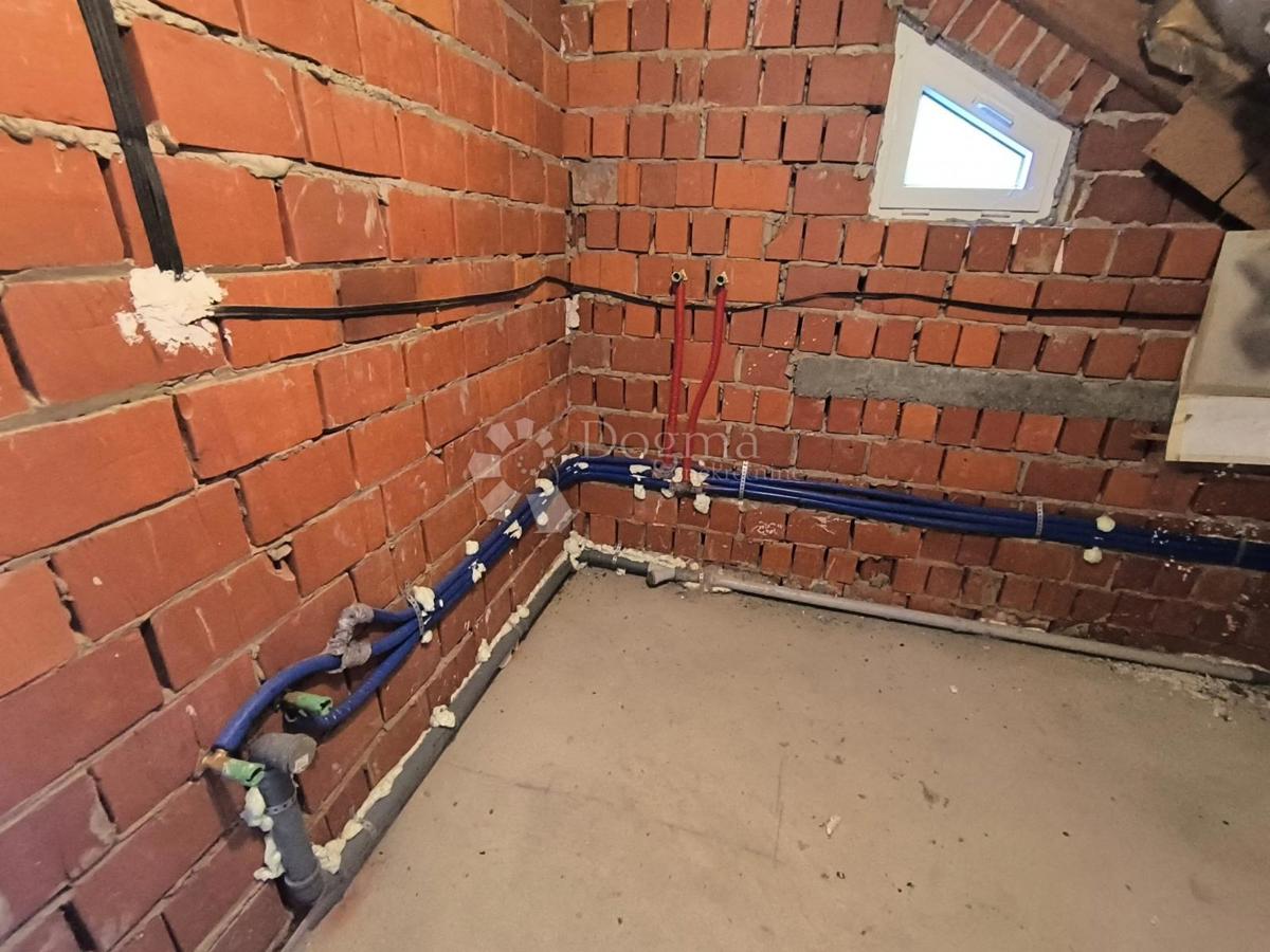 Hiša Nova Diklenica, Kapela, 266m2