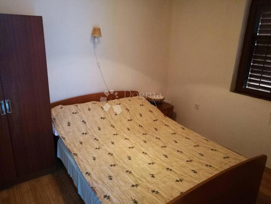 Hiša Tribunj, 185m2