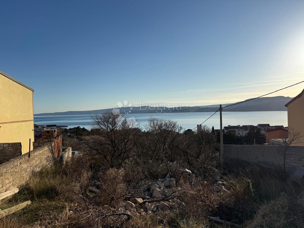 Zazidljivo zemljišče Karlobag, 820m2