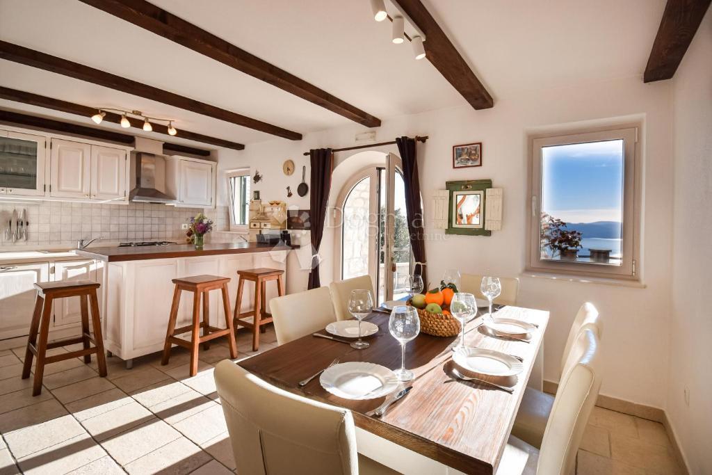 Hiša Bast, Baška Voda, 130m2