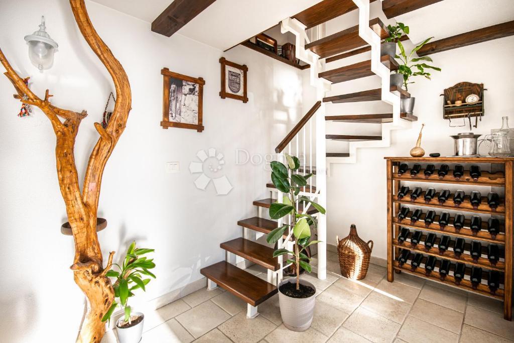 Hiša Bast, Baška Voda, 130m2