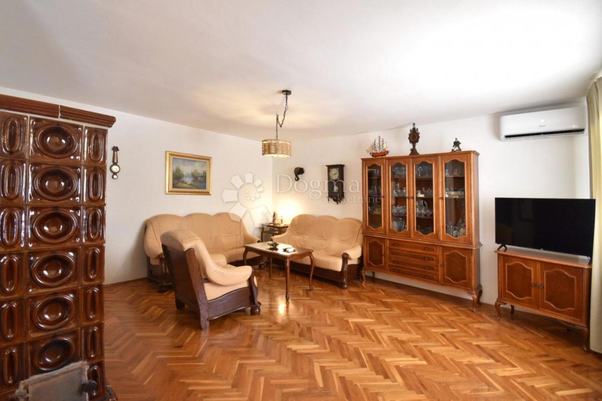 Stanovanje Sv. Polikarp / Sisplac, Pula, 157m2