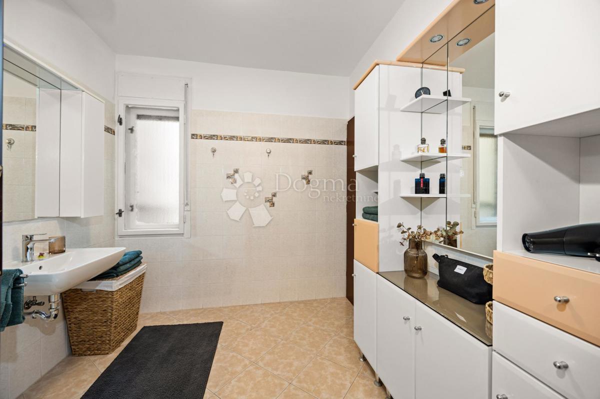 Stanovanje Sv. Polikarp / Sisplac, Pula, 157m2