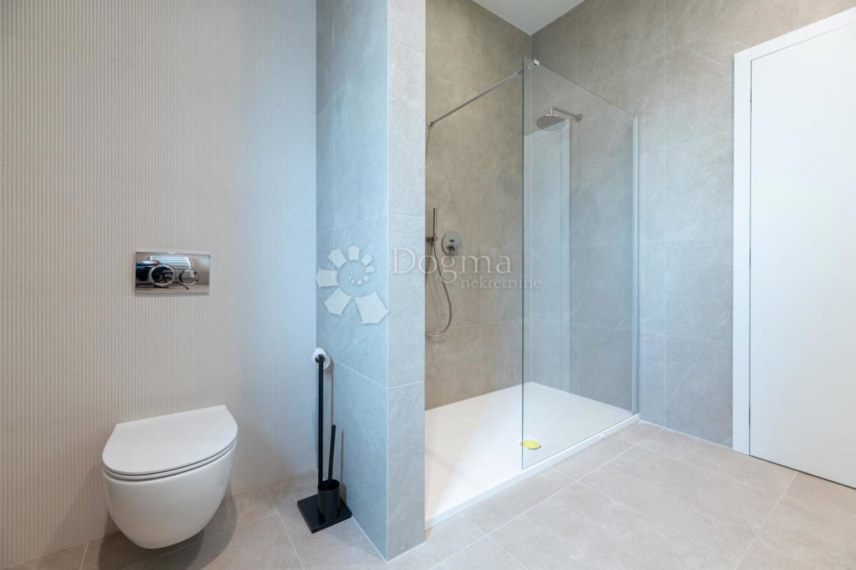 CENTER ZAGREBA, LUKSUZNO NOVO RENOVIRANO STANOVANJE