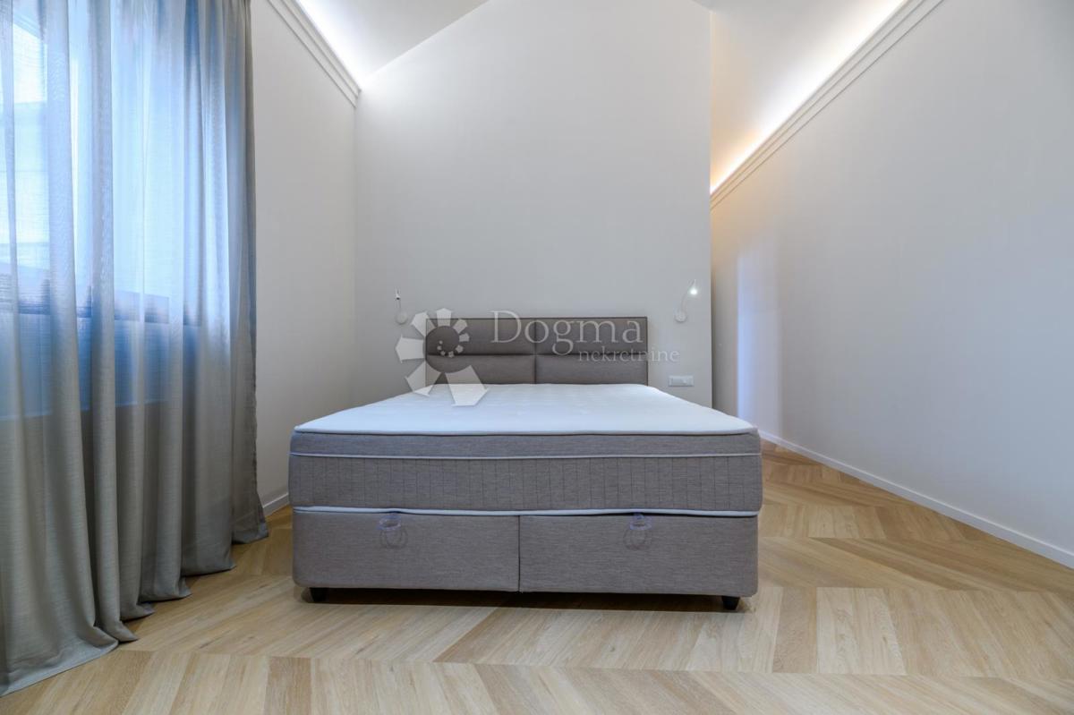 CENTER ZAGREBA, LUKSUZNO NOVO RENOVIRANO STANOVANJE