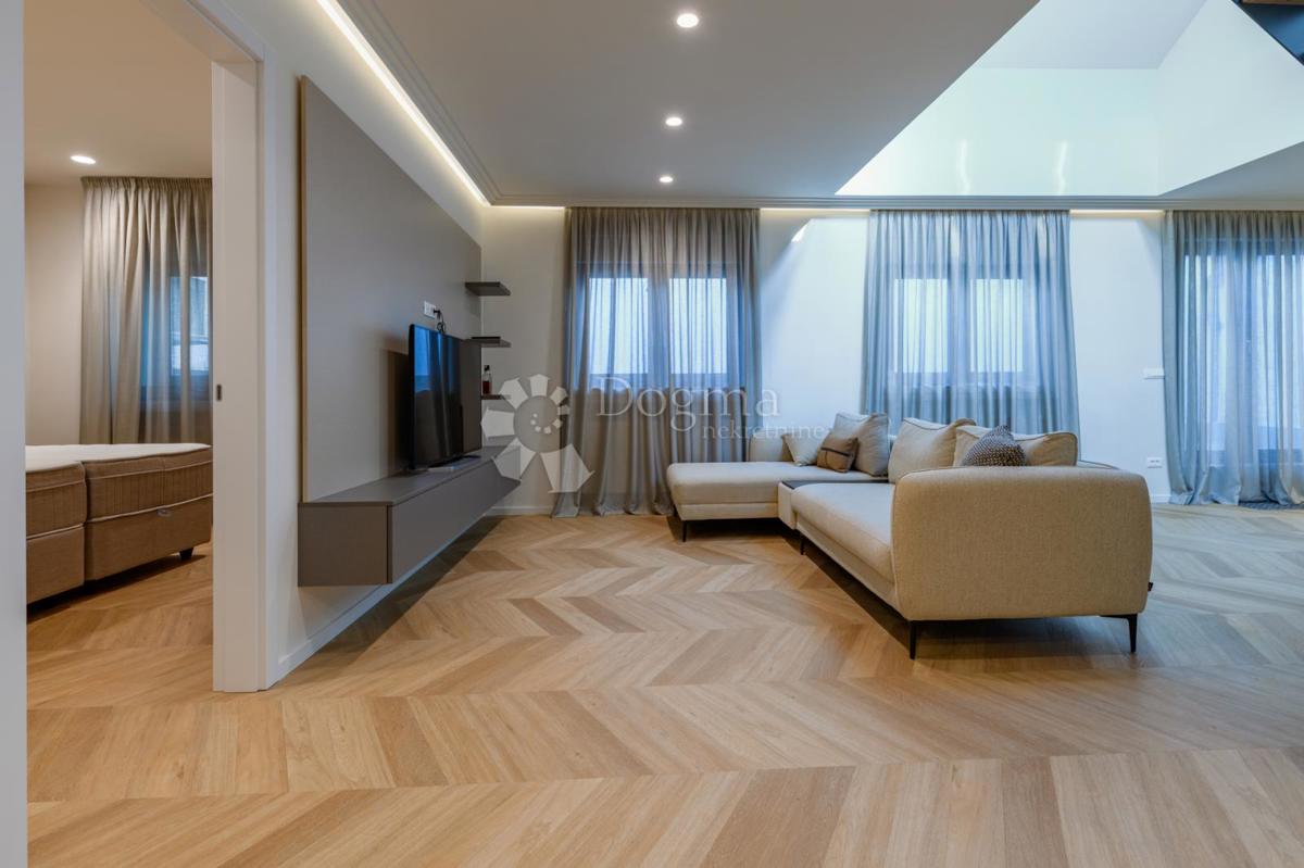 CENTER ZAGREBA, LUKSUZNO NOVO RENOVIRANO STANOVANJE