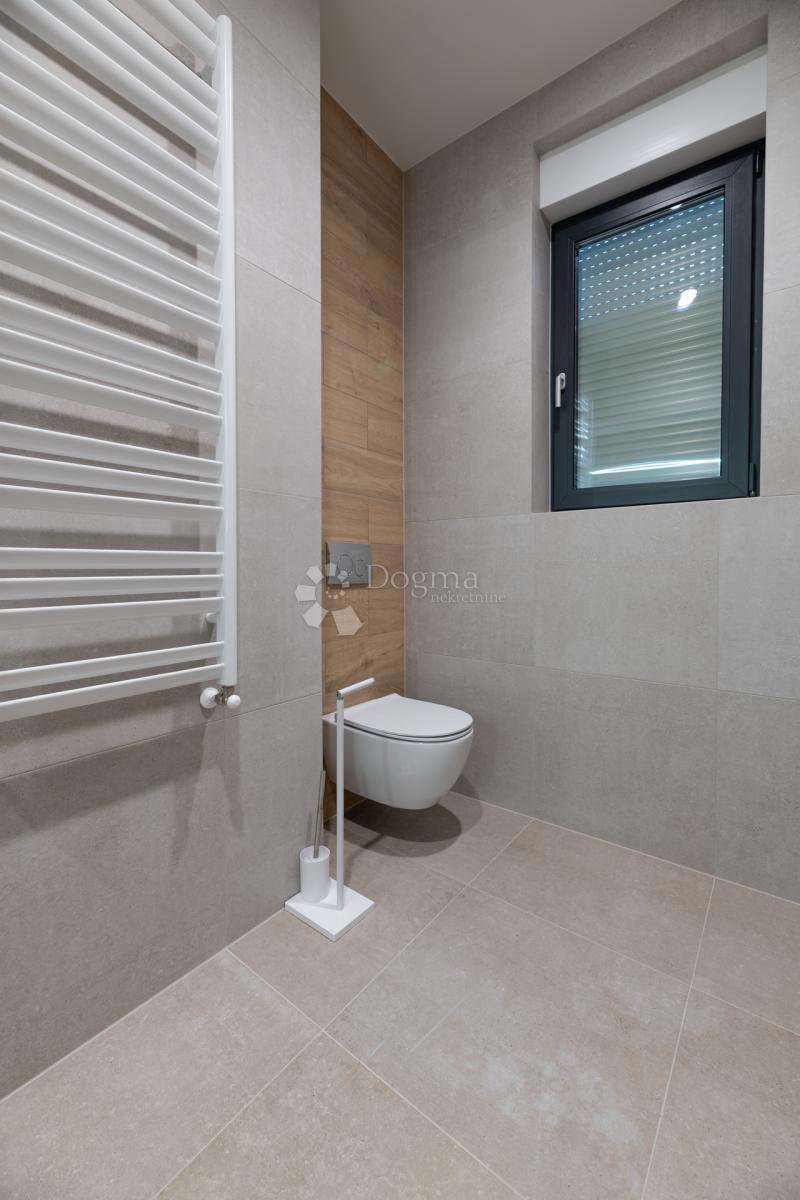 CENTER ZAGREBA, LUKSUZNO NOVO RENOVIRANO STANOVANJE