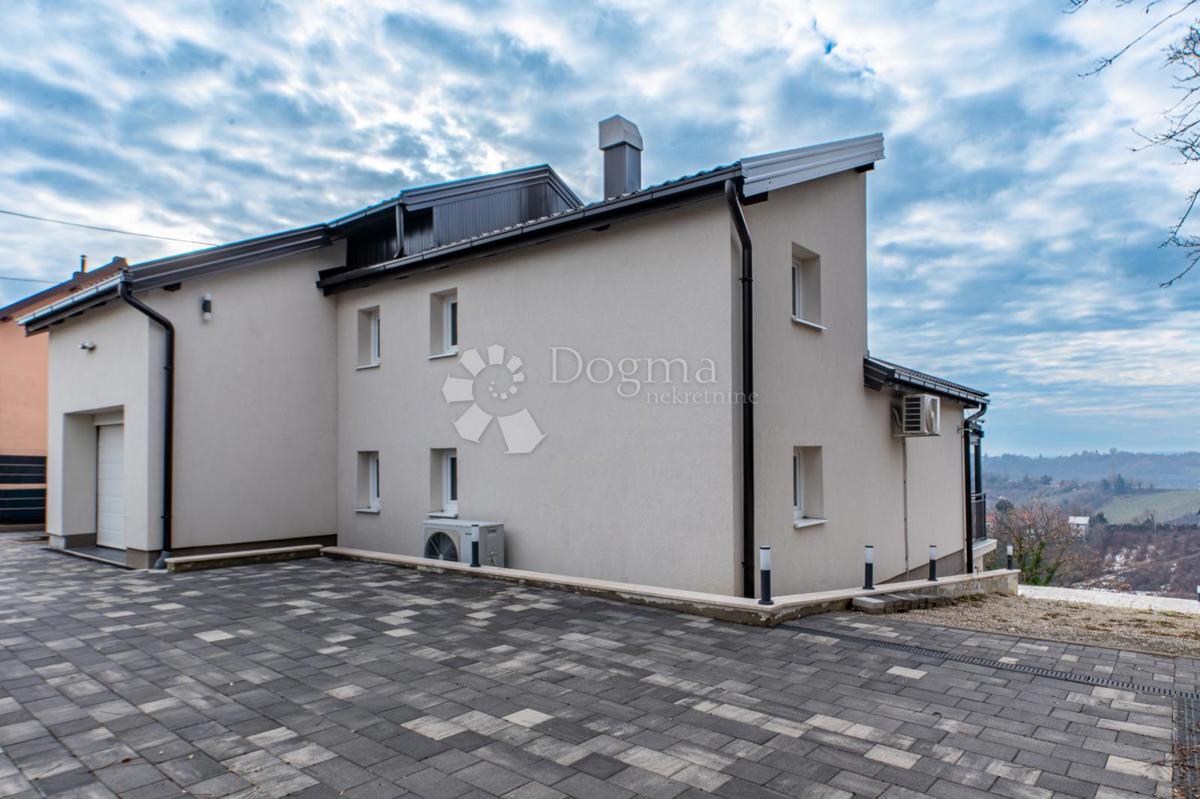 Hiša Vlaškovec, Jastrebarsko - Okolica, 217m2